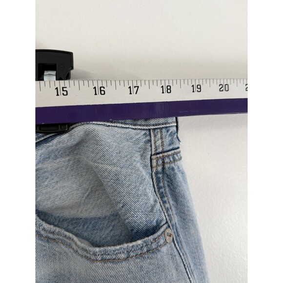 American Eagle Women’s Relaxed Mom Jeans Size 18 Light Wash Distressed Denim - Picture 4 of 12